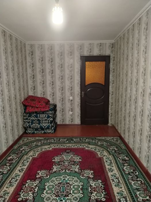 Чирчик ш. Навоий Арбат кирпичный дом 2³х/1/4