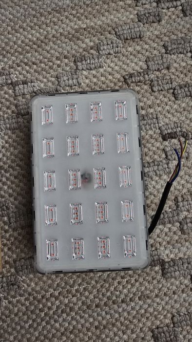 Продам прожектор светодиодный