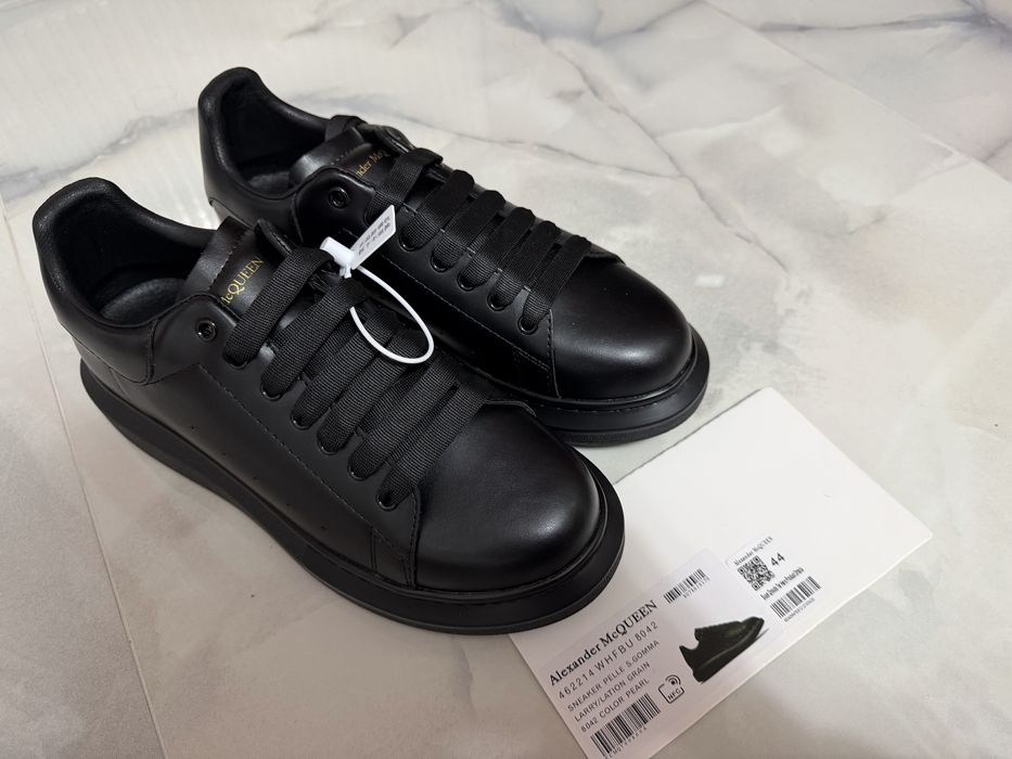 Tenisi Alexander McQueen