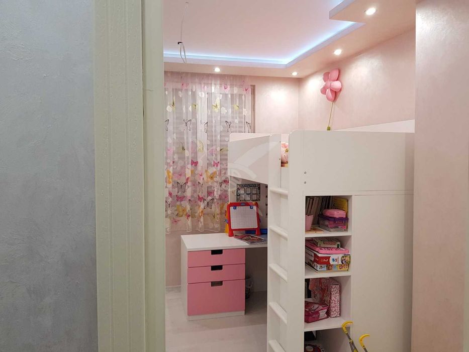 Продава се Многостаен апартамент в Бургас, Център - 132 кв.м за 4197 €/кв.м - Снимка #4