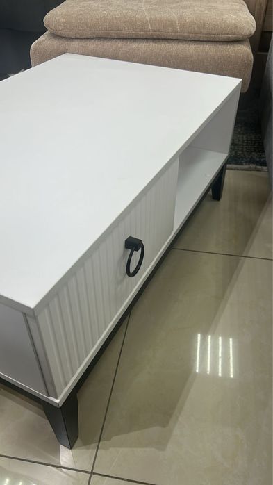 Продам жрунальный стол , МДФ