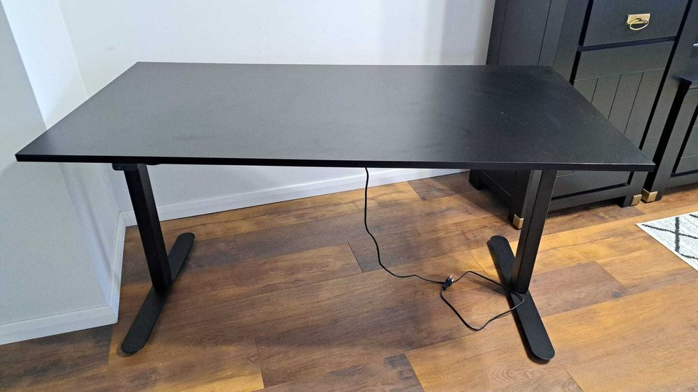 Birou reglabil electric SVANEKE 140x70 cm, negru