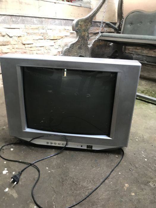 Televizor sotiladi retro sotiladi