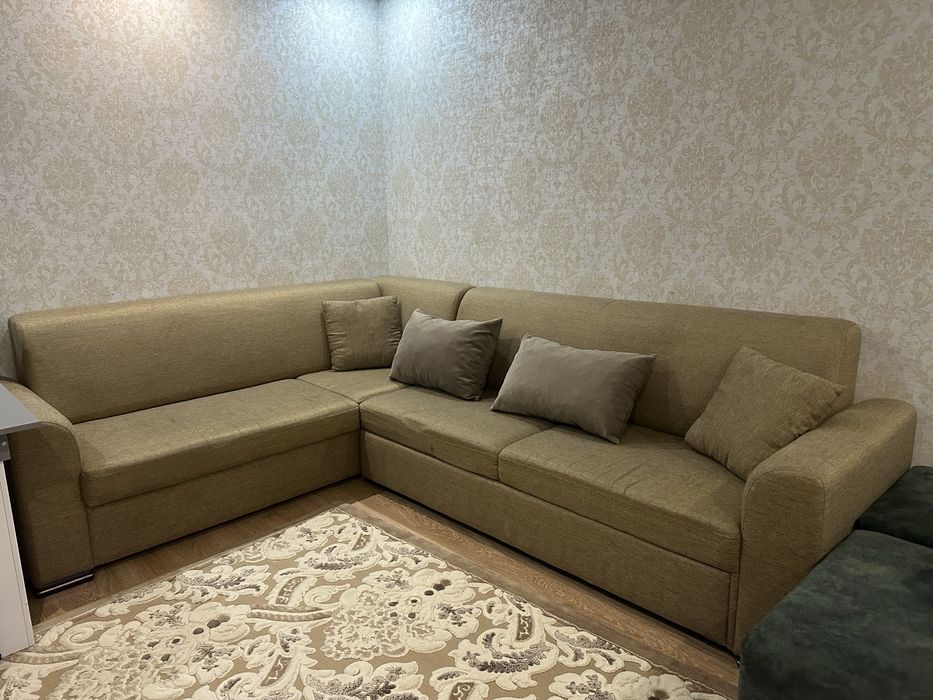 Угловой диван.
