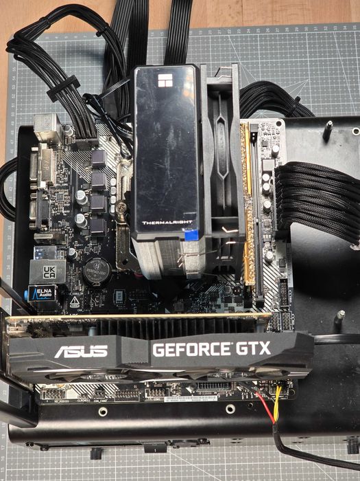 Kit Ryzen 7 2700X 32GB DDR4 B450 Gaming