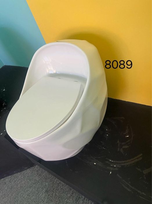 Унитазы в тренде новые новинки со склада