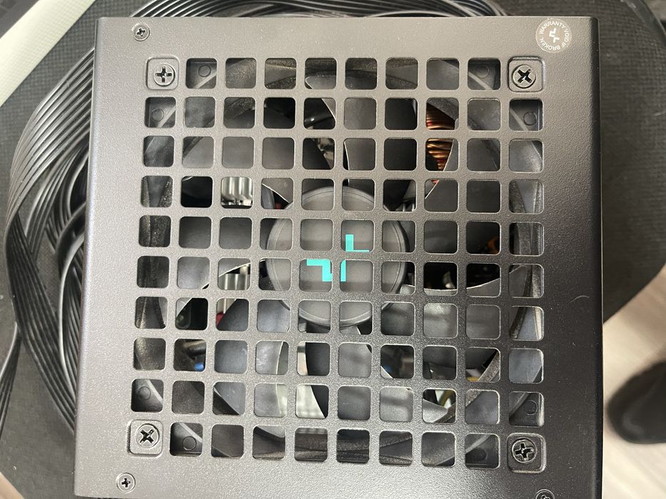 блок питания DeepCool PF650.