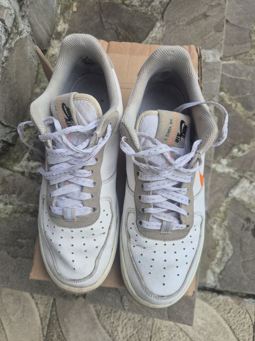 Adidas Nike air force 1