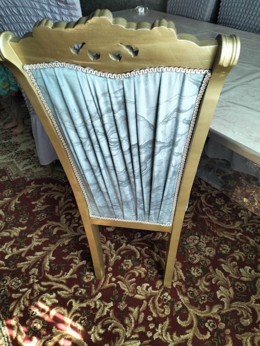 Стол стул 10 кишилик сотилади