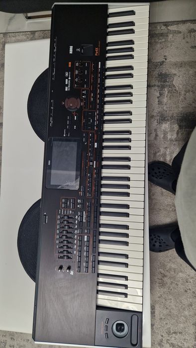 Vând Korg PA- 4x 76 clape!!