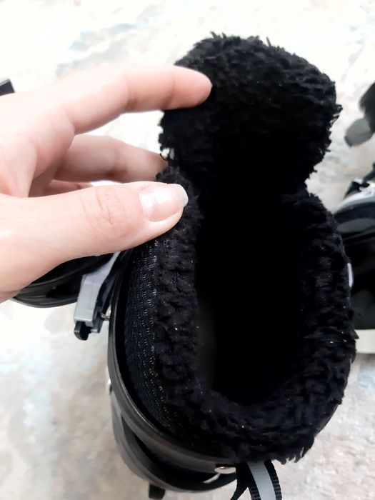 Продам коньки с мехом