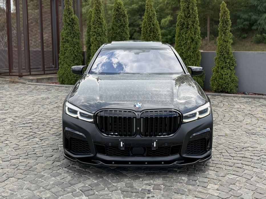 Bmw 750i xDrive/M-Sport/Maxton Design/Individual Schimb-Variante