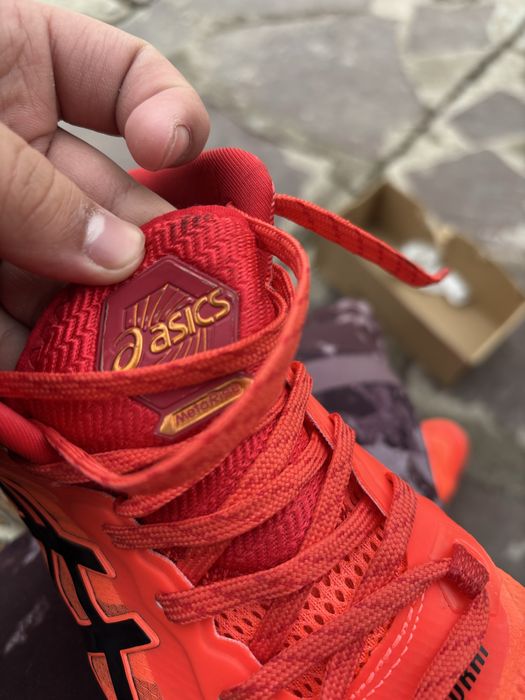 Кросовки ASICS Metarise.