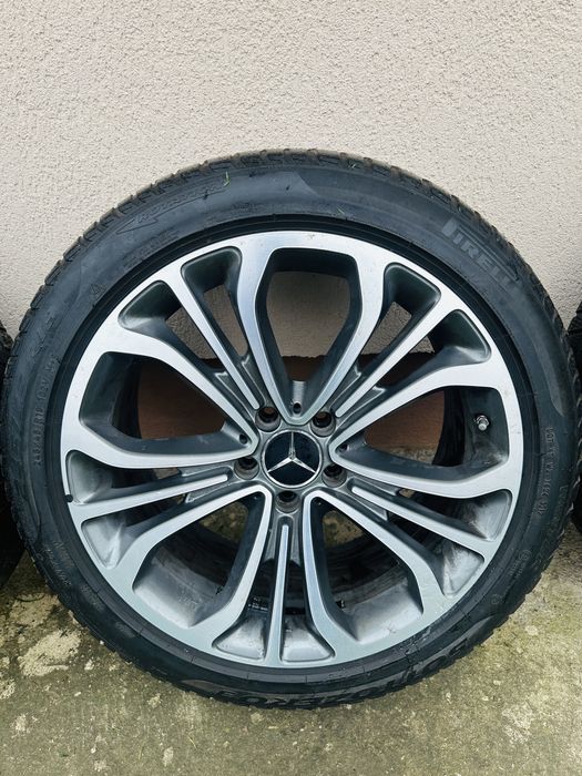 Jante Mercedes originale pe 19” cu anvelope de iarna Pirelli 245/45R19