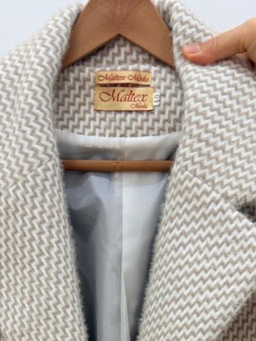 Продам пальто новое