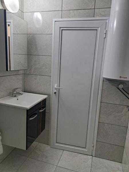 Дава се под наем Двустаен апартамент в Бургас, Изгрев - 55 кв.м за 459 € - Снимка #6