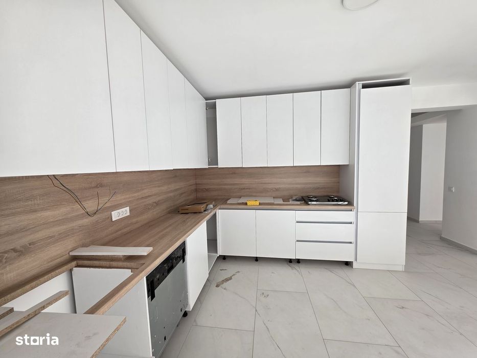 Apartament cu 5 camere de inchiriat in zona Aviatiei