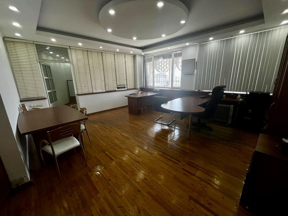 Ойбек, офис в аренду