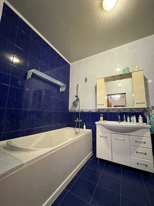 Продам 3 комнатную Альтаир