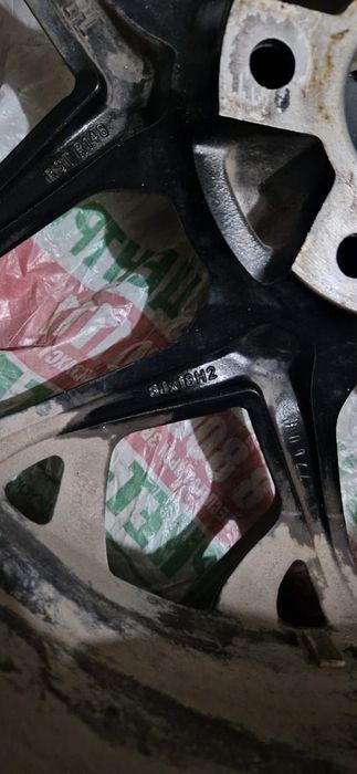 Диски с резиной.