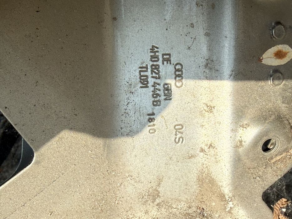 Заден капак Audi A8 D4 4H S8 4H0827023G 4H0827445B оригинал