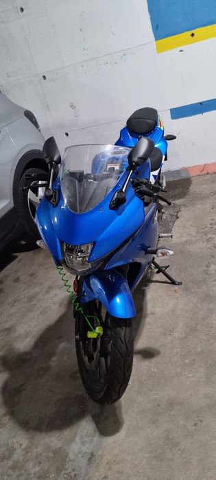 Suzuki GSX -R 125