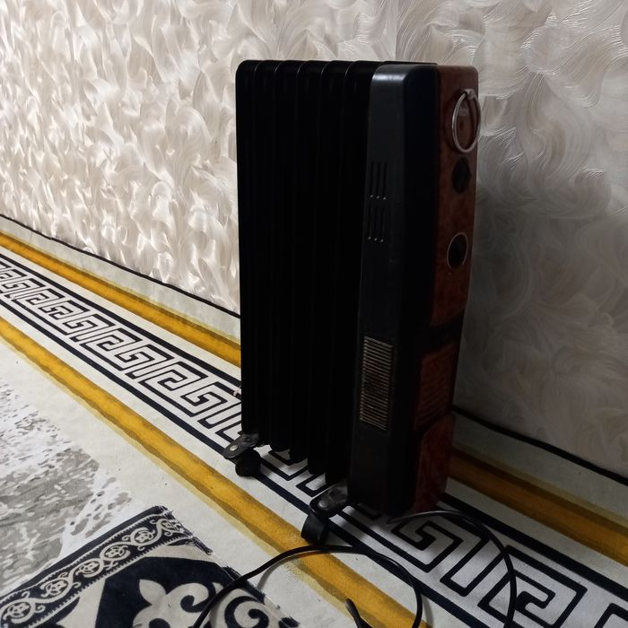 Продам радиатор масленый