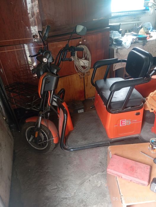 Трицикл 60V продам