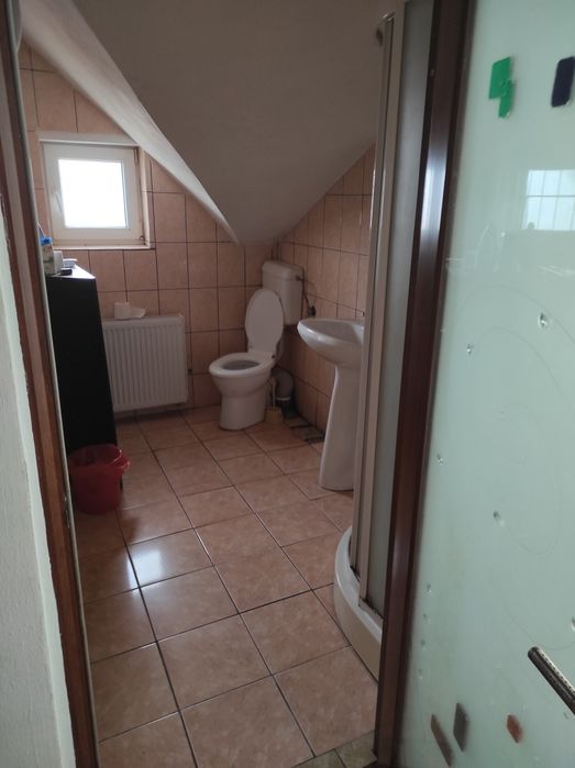 Casă de inchiriat  4-20 de locuri!