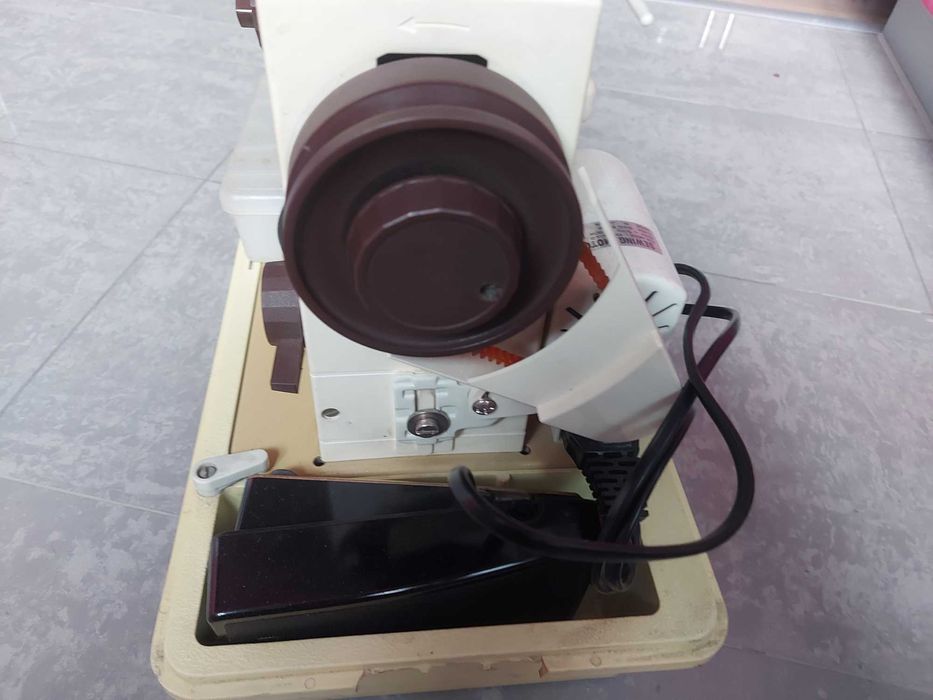 Електрическа шевна машина VERITAS