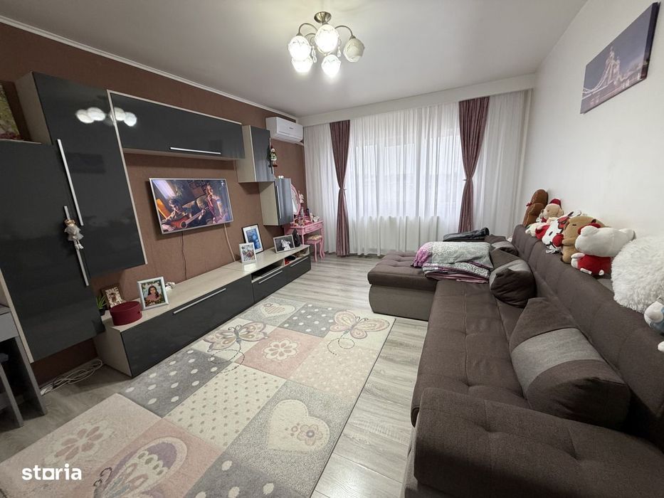 Apartament 2 camere Mioveni, 2 balcoane, 54 mp, mobilat