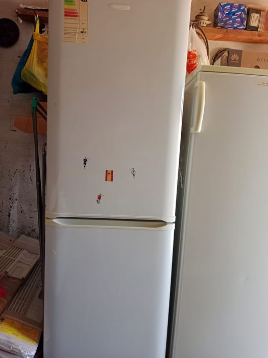 Продам холодильник