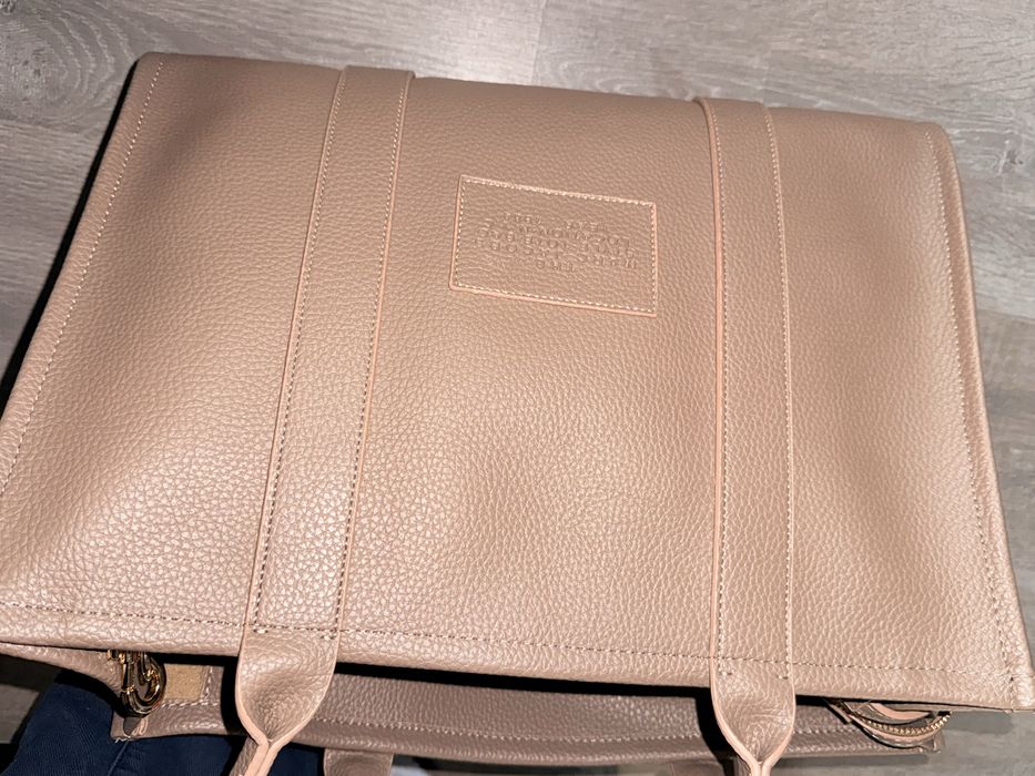 The tote bag beige