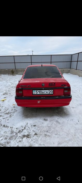 Продаётся Опель Вектра А. 1993г.в. Об. 2.карбюратор.КПП.