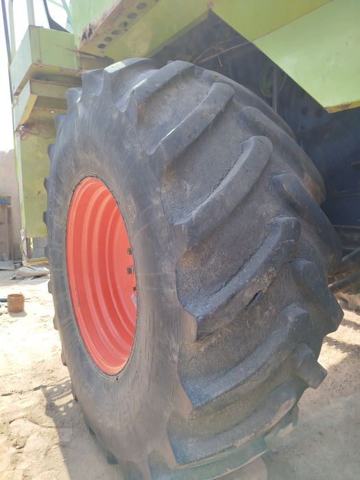 Claas mega 204 old shinasi sotiladi !