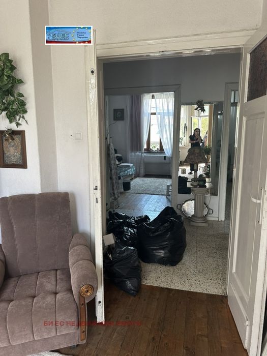 Продажба 3-стаен гр. София - Център 103m²