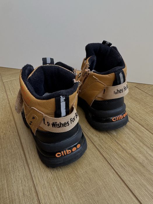 Продам детские зимние ботинки