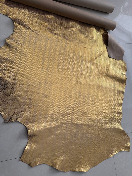 Piele naturala aurie bucata