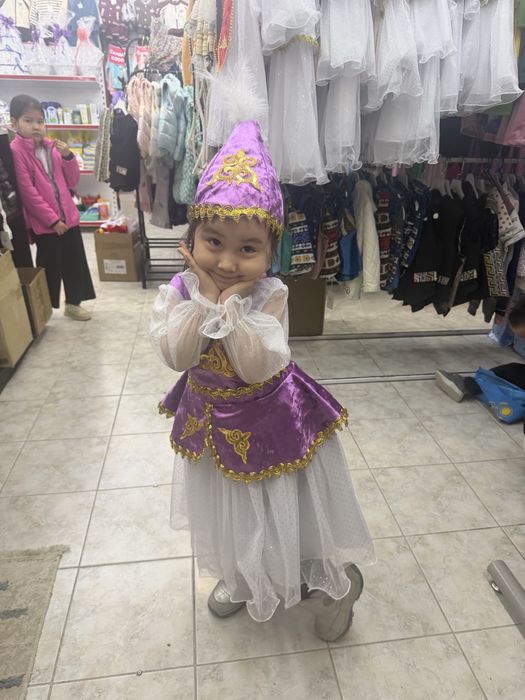 Көйлек бас киімі мен бірге