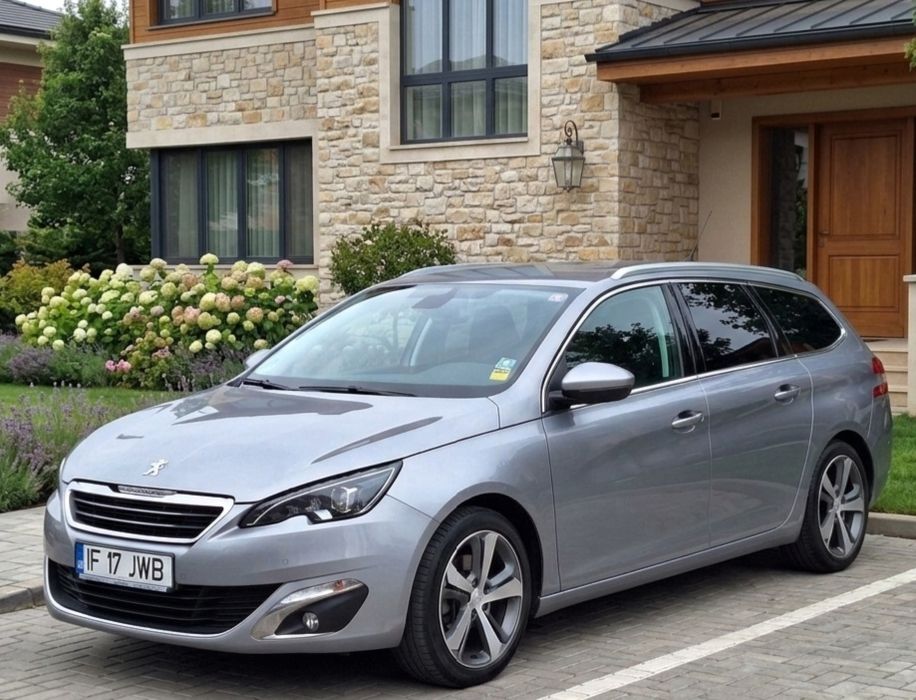 Peugeot 308 SW • 2015 Euro 6 • 1.2 Puretech •
