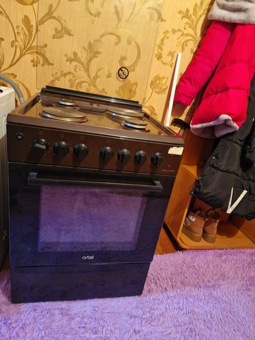 Продам газовую плиту