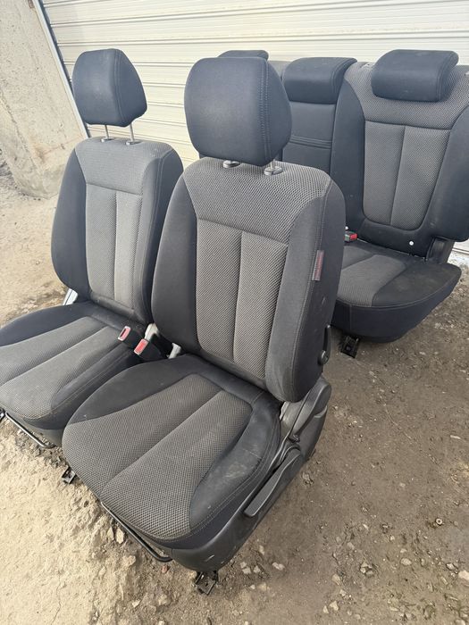 Hyundai Santa Fe 2 салон седалки