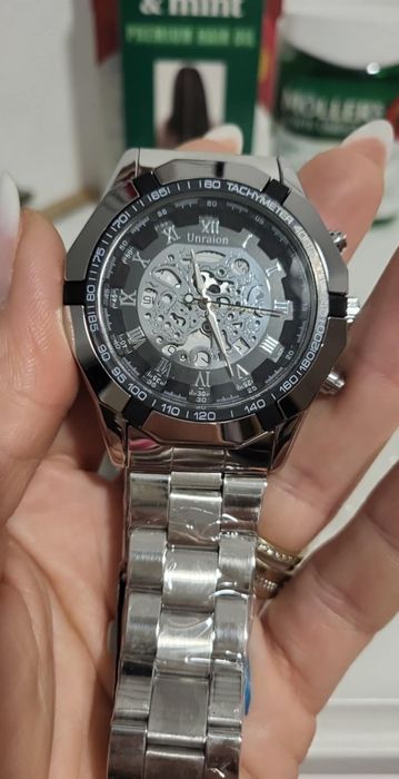 Diferite ceasuri Quartz. Pretul este pt toate ceasurile!