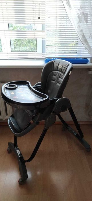 Детский стул для кормления ребенка