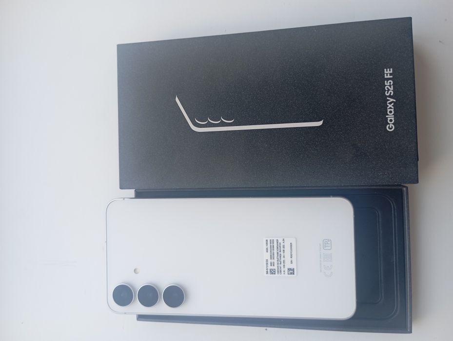 Samsung Galaxy s 25 Fe 128 g