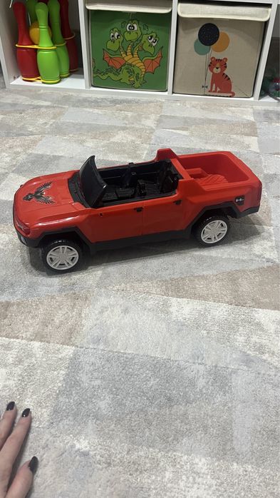 Большая красная машина