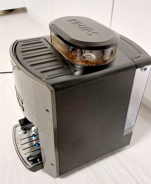Aparat de cafea automat cu boabe Krups