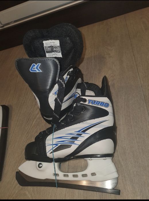 Продам коньки для мальчика и девочки