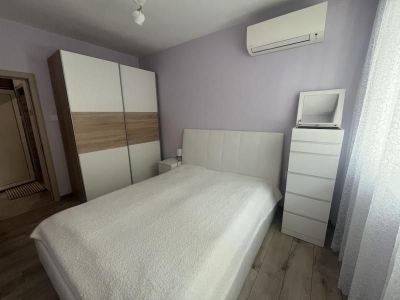 Дава се под наем Двустаен апартамент в Пловдив, Младежки Хълм - 55 кв.м за 450 € - Снимка #5