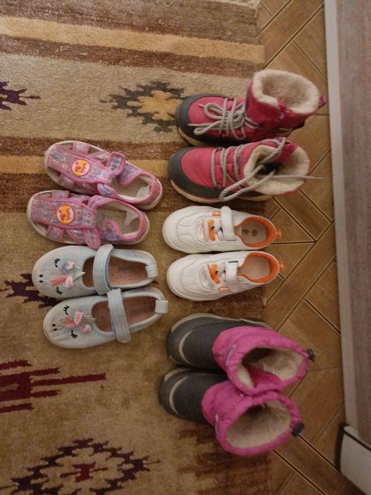 Продам детскую обувь для девочек